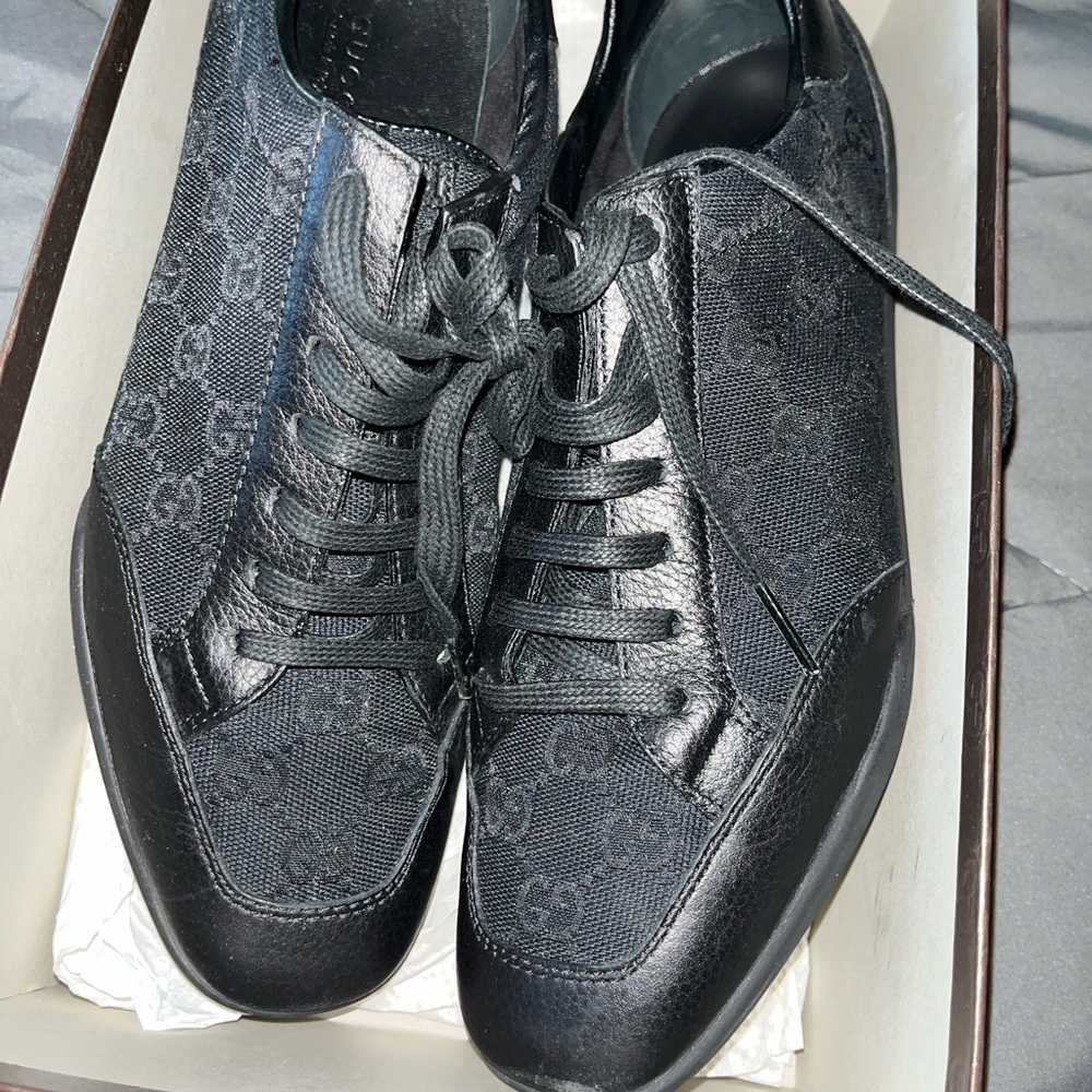 gucci all black shoes with the GG printed size 39 women